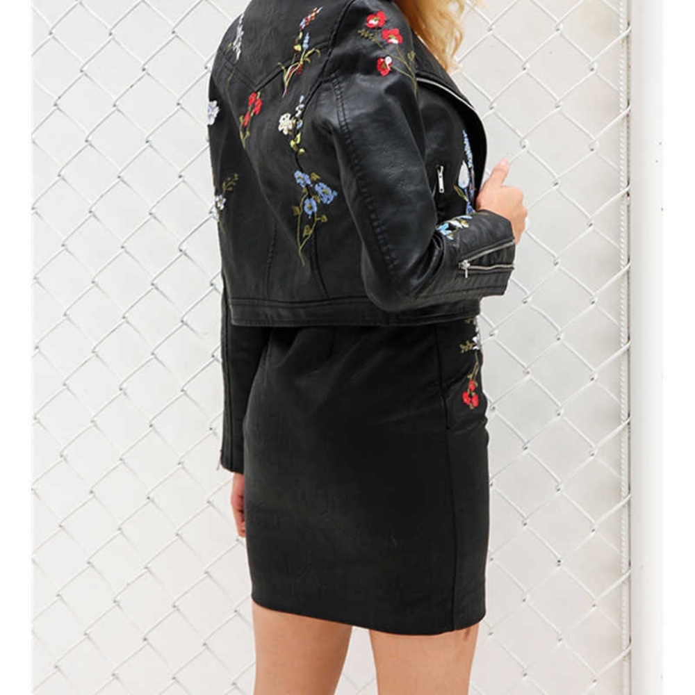 NWT HOST PICK! Embroidered Vegan Skirt - Picture 4 of 7